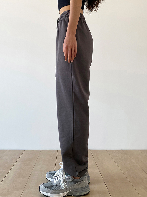 Locker sitzende Jogginghose mit Kordelzug-2